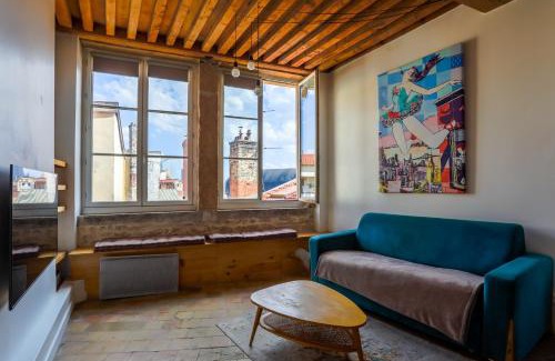 Griffon - Royale Apartment | Discover Nid de l'Opéra: Guest Rated 9/10 Stay Awaits