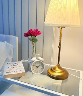 Santa Catalina Apartment | Lyric and Melody Collection