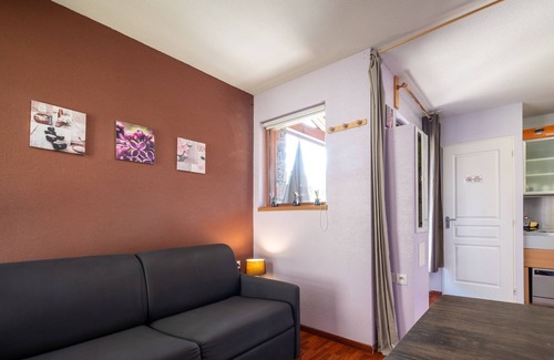 Montoulieu Apartment | Charming Lys des Pyrénées: Mountain View Chalet with Spa