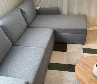 Hamresanden Apartment | Lys rent og trivelig hybelleilighet