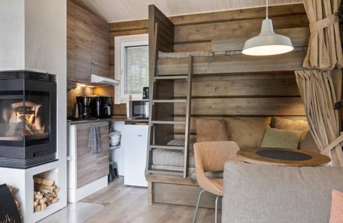Rovaniemi House | Experience Lystikämän Elämys with Scenic Lake Views
