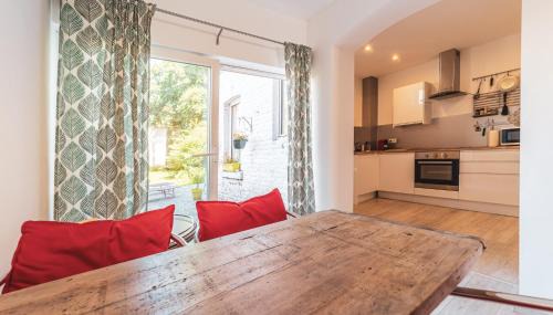 Guillemins Apartment | Inviting Lyves: Child-Friendly with Delicious Breakfast