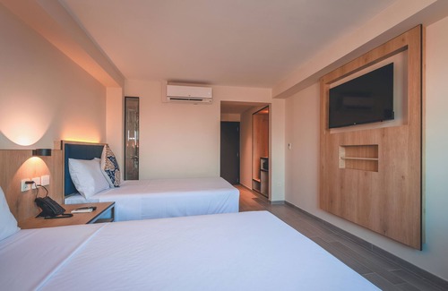 Piura Hotel | Highly Rated Lyz Business Hotel Piura with Spa & Breakfast
