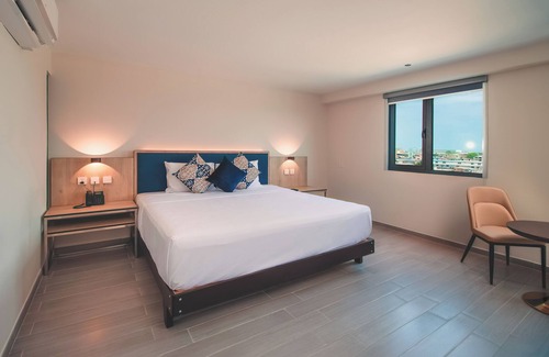 Piura Hotel | Highly Rated Lyz Business Hotel Piura with Spa & Breakfast