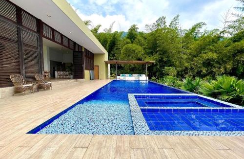Villeta House | Enchanting CASA FINCA: Private Pool, Hot Tub & Family-Friendly