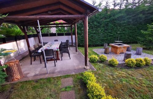 Gyula House | Pet-Friendly Máté Holiday House: Rated 9/10 by Guests