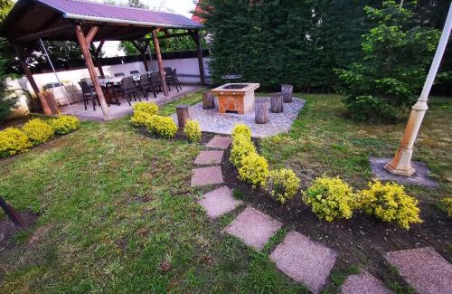 Gyula House | Pet-Friendly Máté Holiday House: Rated 9/10 by Guests