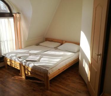 Szombathely House | Cozy Mátyás Szállás: Family-Friendly with Complimentary Breakfast
