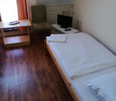 Szombathely House | Cozy Mátyás Szállás: Family-Friendly with Complimentary Breakfast