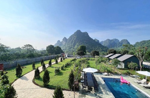Luong Son House | Relax at Mây Hòa Bình Villa with Pool and Pet-Friendly Perks