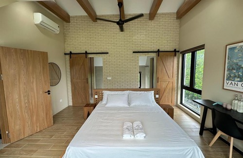 Luong Son House | Relax at Mây Hòa Bình Villa with Pool and Pet-Friendly Perks
