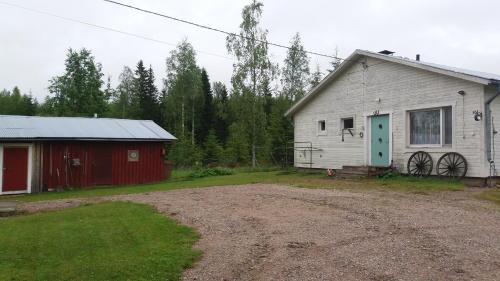 Ruovesi House | Cozy Mäkelän Lomatuvat Cottages with Private Beach Access