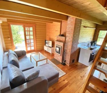 Suuresadama House | Pet-Friendly Männiliiva Puhkemaja with High Guest Ratings