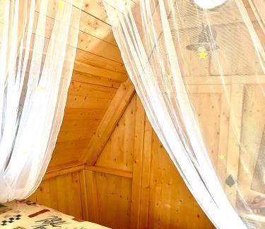 Wuthenow House | Enchanting Märchenhütte: Camp by the Forest & Lake