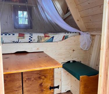 Wuthenow House | Enchanting Märchenhütte: Camp by the Forest & Lake