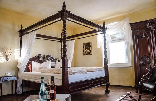 Growaltersdorf Apartment | Enchanting Märchenpension Rotkäppchen: Family-Friendly Retreat