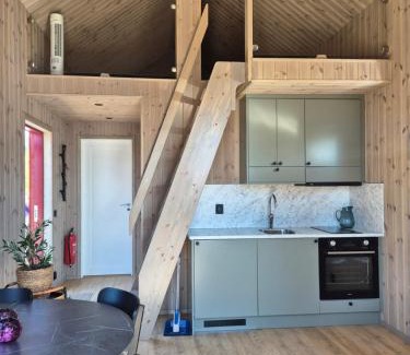 Mjallom House | Måvikens havsstugor