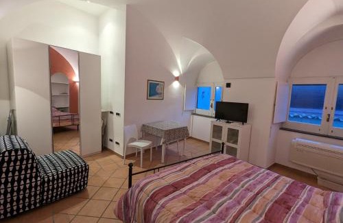 Minori Apartment | Oceanfront Méditerranée: Guest Rated 9.1/10 for Families