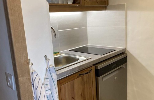 Meribel-Mottaret Apartment | Renovated Méribel Mottaret Apartment with Wi-Fi & Pool Access