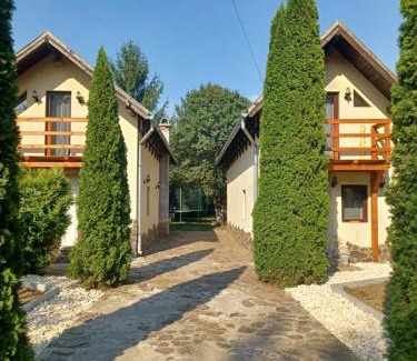 Eremitu House | Pet-Friendly Getaway at Mókus Kulcsosház - Ideal for Families