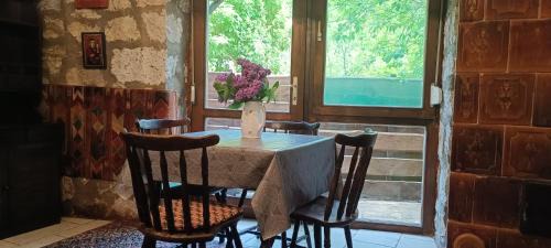 Haromhuta Apartment | Unforgettable Oceanfront Stay at Mókusles Vendégház