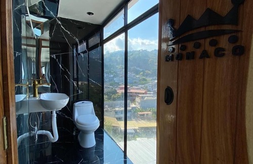 San Pedro La Laguna Hotel | Discover Mónaco: Relaxing Spa and Family-Friendly Amenities