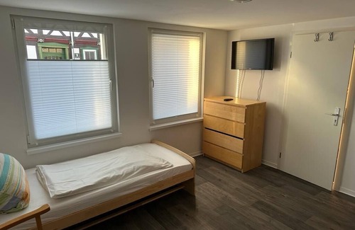 Norten-Hardenberg House | Comfortable Rooms for Groups: Ideal Family Getaway