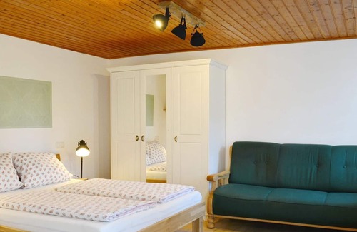 Eggstatt Apartment | Pet-Friendly Escape at Möderlhof - König Ludwig Hotel