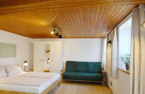 Eggstatt Apartment | Pet-Friendly Escape at Möderlhof - König Ludwig Hotel