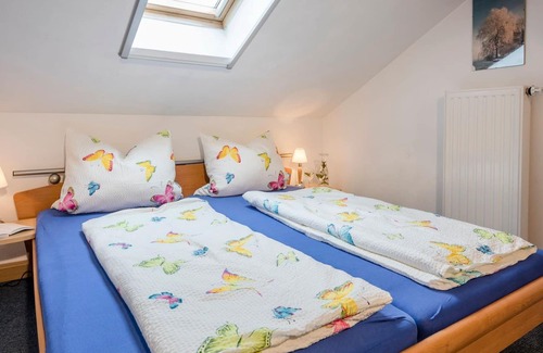 Eggstatt Apartment | Discover Fun at Möderlhof - Kampenwand for Families & Pets