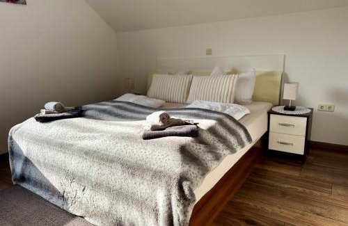 Moehnesee Apartment | Family-Friendly Getaway at Möhne Ferienwohnung
