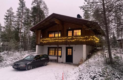 Taivalkoski Ski Chalet | Cozy Mökki Mäntyniemi: Family and Pet-Friendly Retreat