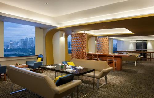 Gambir Hotel | Elegant Mövenpick Hotel Jakarta City Centre with Spa & Pool