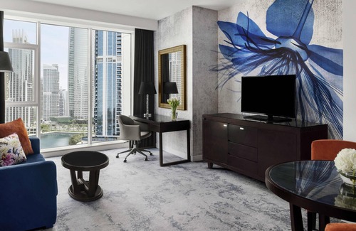 Jumeirah Lake Towers Hotel | Experience Mövenpick Hotel Jumeirah Lakes Towers with Spa & Pool