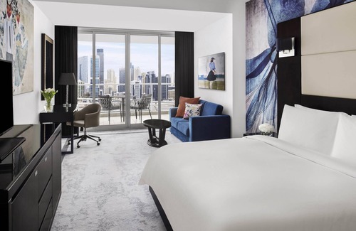 Jumeirah Lake Towers Hotel | Experience Mövenpick Hotel Jumeirah Lakes Towers with Spa & Pool