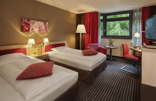 Hallbergmoos Hotel | Discover Mövenpick Hotel München Airport - 4-Star Excellence