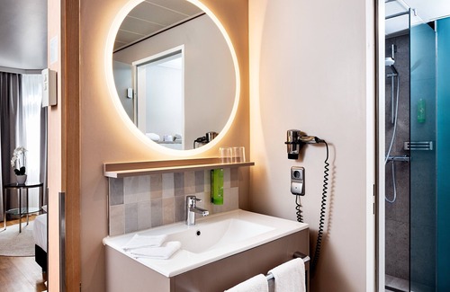 Hallbergmoos Hotel | Discover Mövenpick Hotel München Airport - 4-Star Excellence