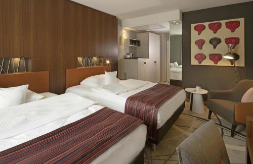 Innenstadtring Hotel | Elegant Mövenpick Hotel Münster near Aasee with Spa & Dining