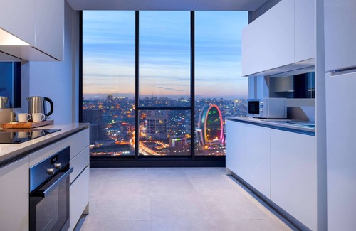 Bagcilar Hotel | Modern Mövenpick Living Istanbul West with Pool & Dining
