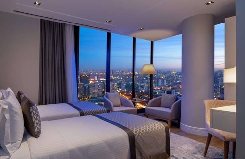 Bagcilar Hotel | Modern Mövenpick Living Istanbul West with Pool & Dining