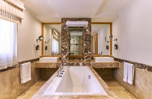 Aswan Hotel | Experience Elegance at Mövenpick Resort Aswan, 5-Star Escape