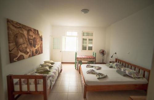 Ponta do Sol House | Cozy Música do Mar: Family-Friendly Stay with Breakfast