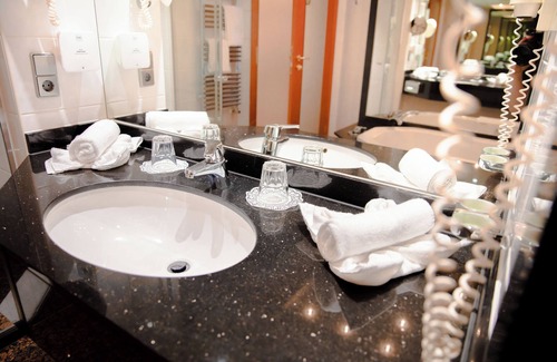 Treptow-Koepenick Hotel | Relax at Müggelseeperle with Spa and Family-Friendly Amenities