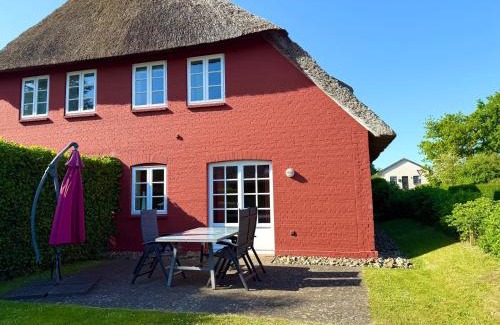 Wrixum Apartment | Pet-Friendly Retreat at Mühlenhaus 3 - A Family Haven