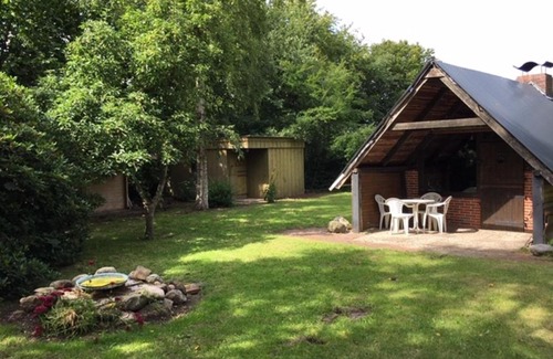 Suederluegum Apartment | Cozy Mühlenweg Onkel Fiffi: Pet and Child Friendly Retreat