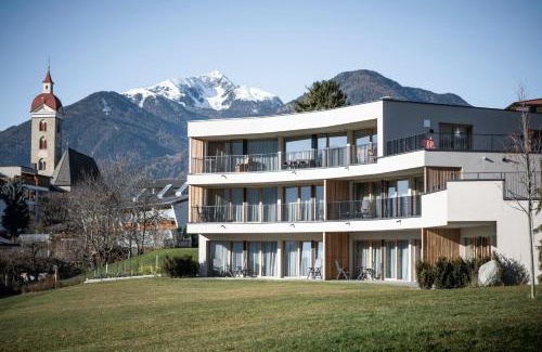 Naz Apartment | Explore Mühlwaldhof Appartement with Ocean View Amenities