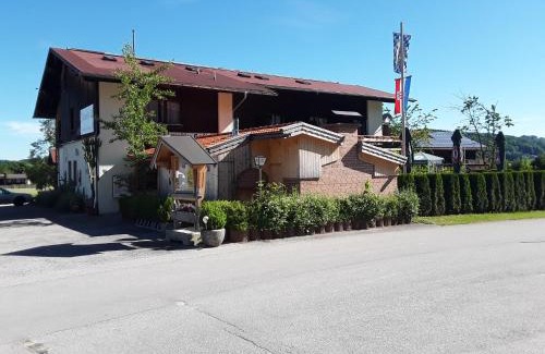 Bergen Hotel | Discover Mühlwinkler Hof: Family-Friendly Retreat Awaits