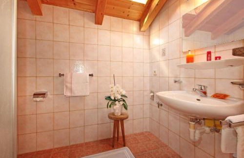 Kastelruth Apartment | Unforgettable Müllerhof: Oceanfront Bliss & Pet Friendly