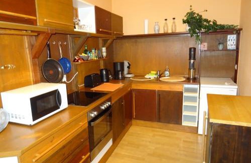 Altstadt Apartment | Explore Müllers Ferienwohnung in Görlitz's Historic Center