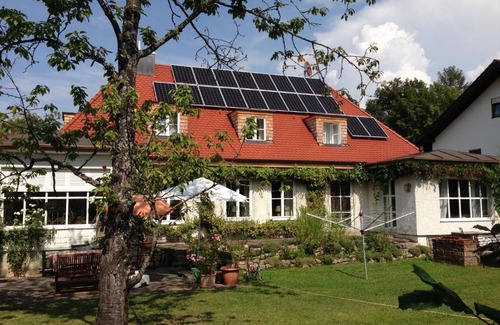 Munchen District House | Top-Rated München Pullach Hotel Surrounded by Nature